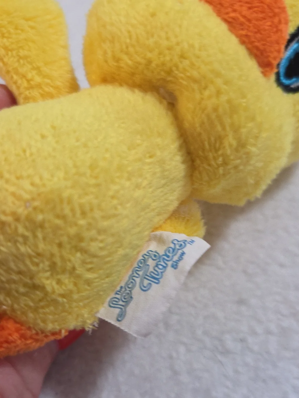 NWOT LOONEY TUNES 8 IN TWEETY BITD STUFFED PLUSH TOY